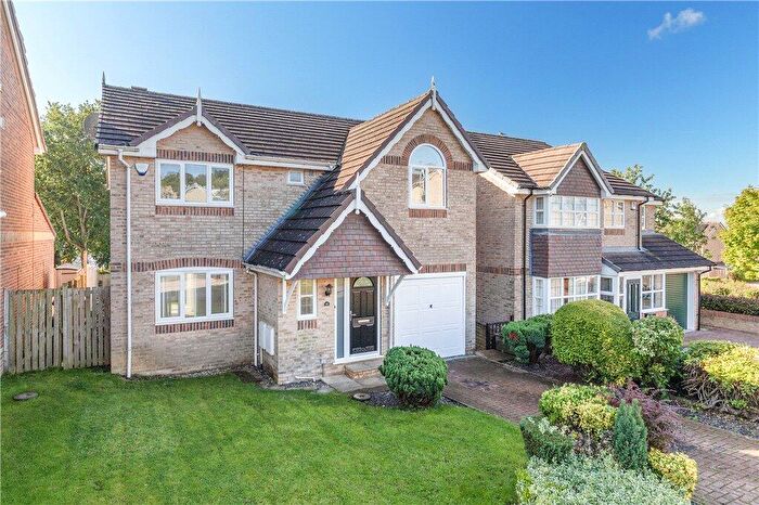4 Bedroom Detached House For Sale In Oakleigh View, West Lane, Baildon, BD17