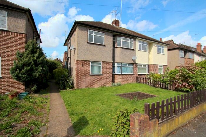 2 Bedroom Maisonette To Rent In Park Road, Kingston Upon Thames, KT2