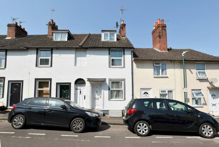 2 Bedroom Terraced House To Rent In Orchard Street, Maidstone, ME15