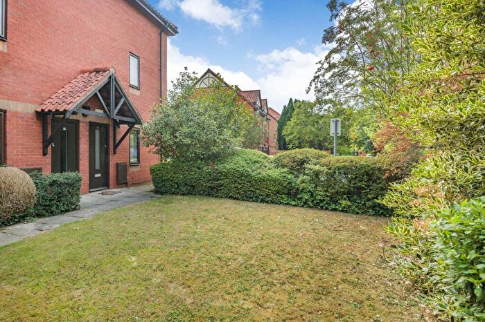 1 Bedroom Flat To Rent In Napier Court, Bristol, Gefle Close, BS1