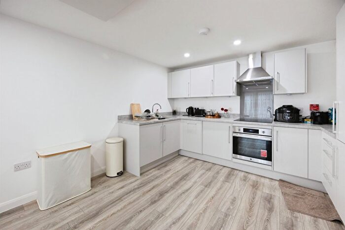 1 Bedroom Flat For Sale In Newtown Apartments, Newtown Road, Ashford, TN24