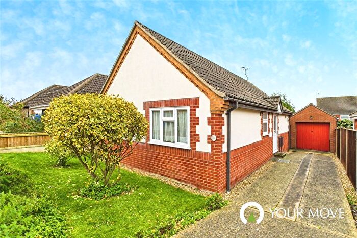 2 Bedroom Bungalow For Sale In Nicholson Drive, Beccles, Suffolk, NR34