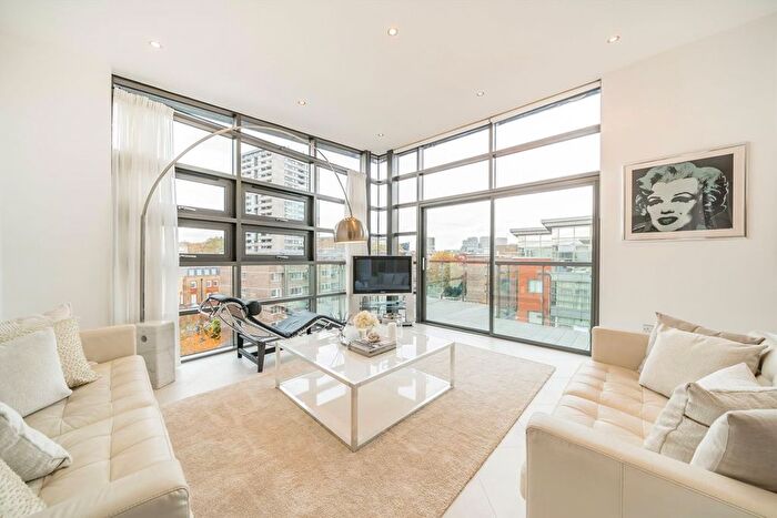 3 Bedroom Flat To Rent In Montaigne Close, Westminster, SW1P