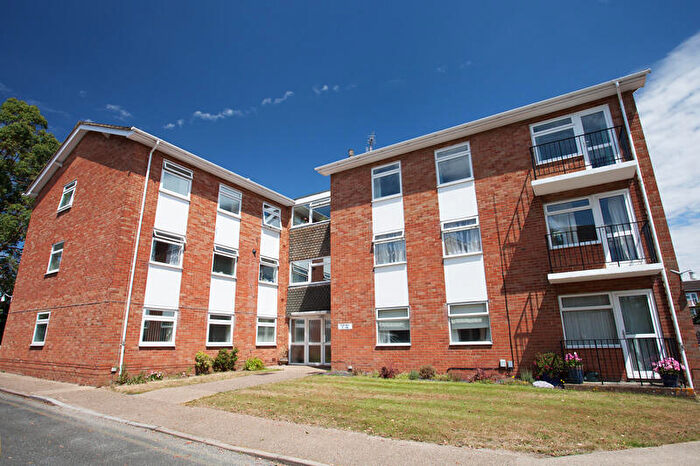 2 Bedroom Flat To Rent In Bath Road, Reading, RG1