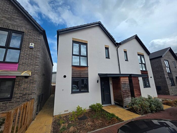 3 Bedroom Property To Rent In Crampton Road, Swindon, SN3