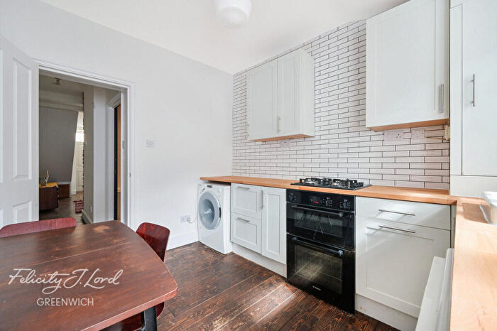 3 Bedroom Terraced House For Sale In Tanners Hill, London, SE8
