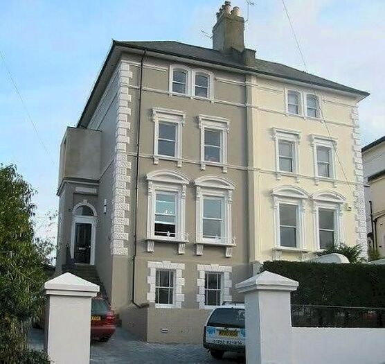 2 Bedroom Flat To Rent In St. Johns Road, Sevenoaks, TN13