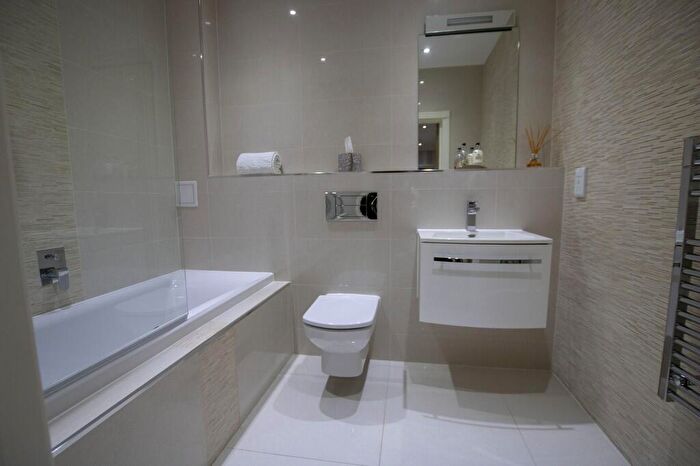 2 Bedroom Apartment To Rent In Wray Common Road, Reigate, RH2