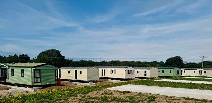 2 Bedroom Mobile/park Home To Rent In Treeve Lane, Connor Downs, TR27