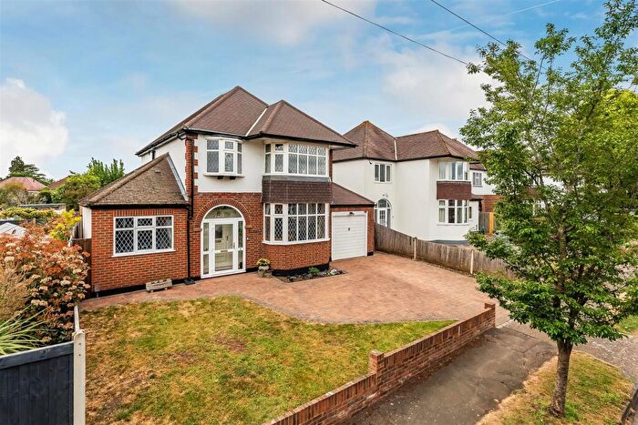 4 Bedroom Detached House For Sale In Merrow Road, Cheam, SM2