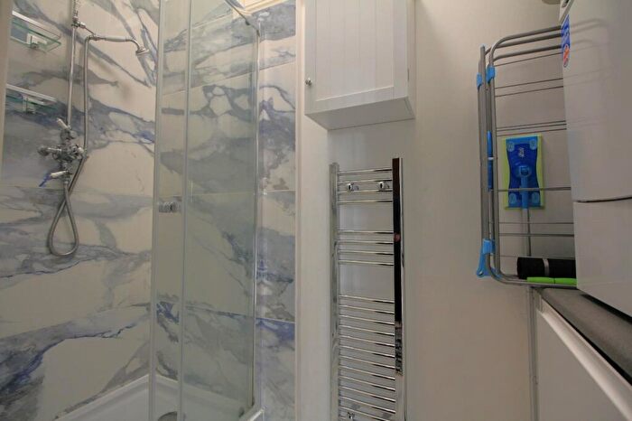 2 Bedroom Apartment To Rent In Lansdown Crescent, Cheltenham, Gloucestershire, GL50