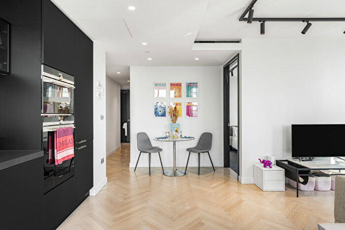 2 Bedroom Apartment To Rent In Sun Street, London, EC2A