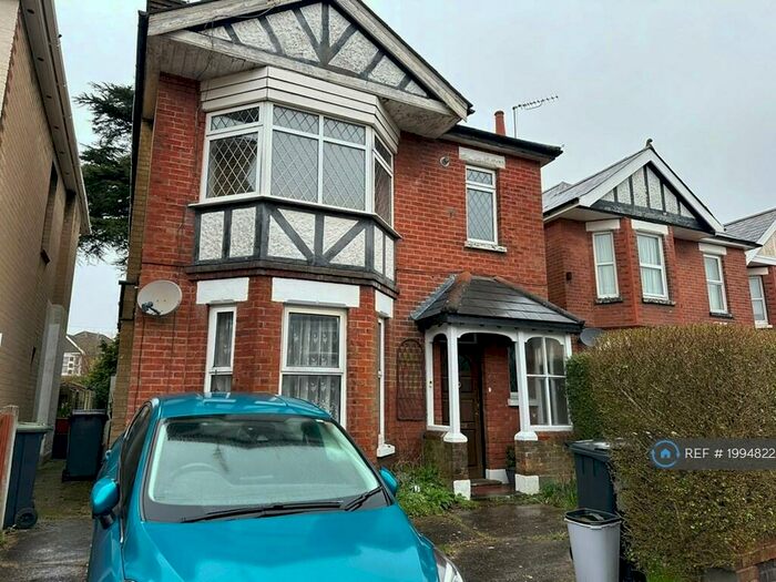 2 Bedroom Flat To Rent In Gff Frederica Road, Bournemouth, BH9