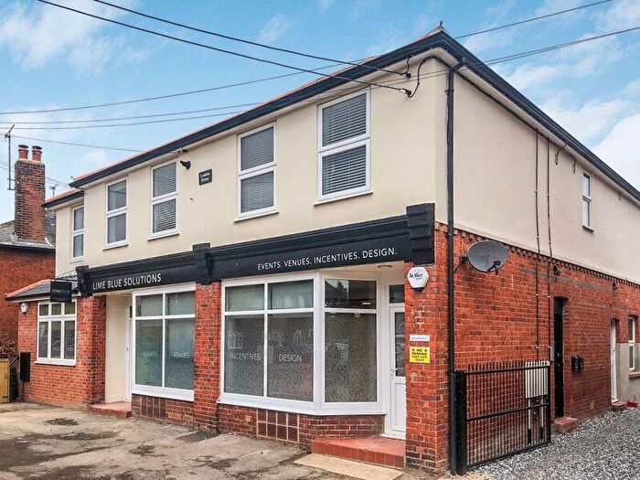 2 Bedroom Flat To Rent In Cookham - Walking Distance Of Station, SL6