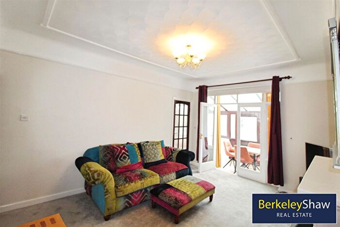 2 Bedroom Bungalow To Rent In Birchfield Way, Liverpool, L31
