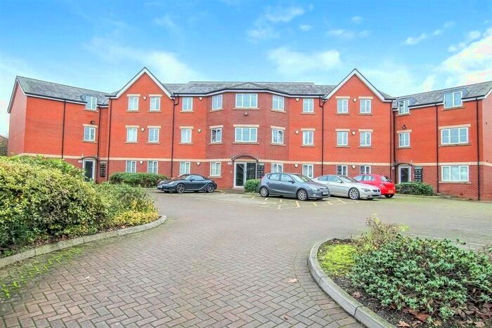 2 Bedroom Flat To Rent In The Gatehouse, Darlington, Durham, DL1