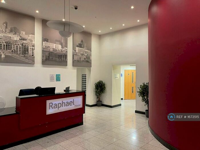 2 Bedroom Flat To Rent In Raphael House, Ilford, IG1
