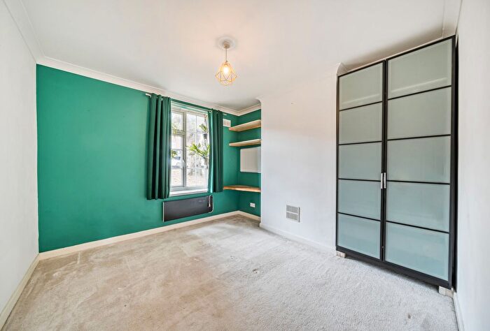 2 Bedroom Flat For Sale In The Hyde, London, NW9