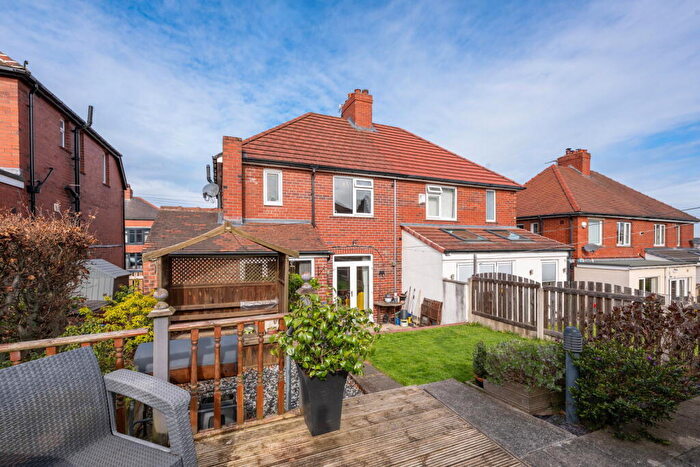 3 Bedroom Semi Detached House For Sale In Queens Drive, Barnsley, S75