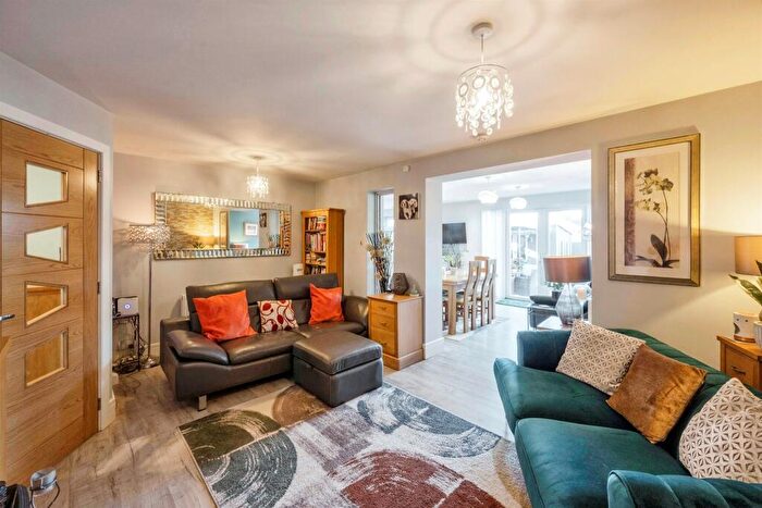 2 Bedroom Bungalow For Sale In Newhall Road, Kirk Sandall, Doncaster, DN3