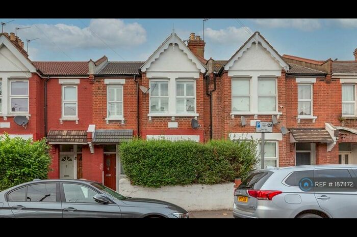 2 Bedroom Maisonette To Rent In Deacon Road, London, NW2