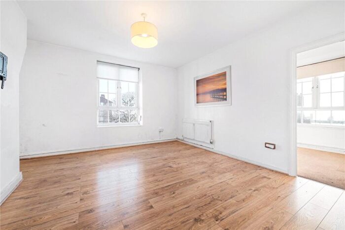 2 Bedroom Apartment For Sale In East Dulwich Estate, East Dulwich, London, SE22