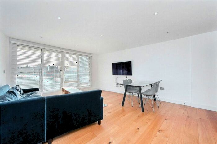 2 Bedroom Apartment To Rent In Cavell Street, London, E1