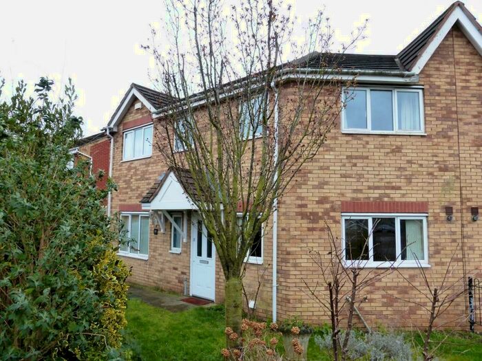 3 Bedroom Semi-Detached House To Rent In Ambleside Drive, Leicester, LE2
