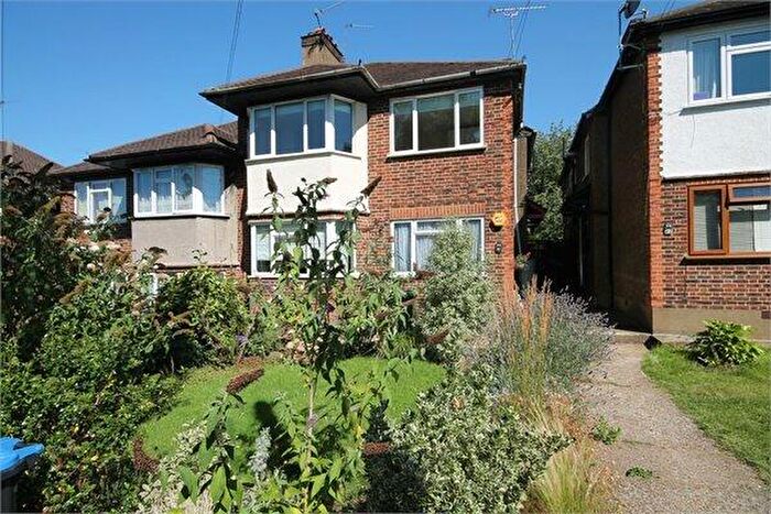 2 Bedroom Maisonette To Rent In Bryan Avenue, Willesden Green, NW10