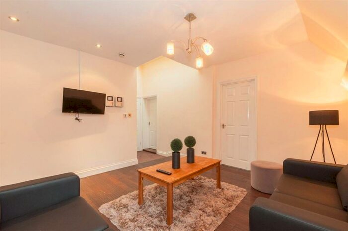 4 Bedroom Flat To Rent In St Johns House, Merrion Street, Leeds, LS2