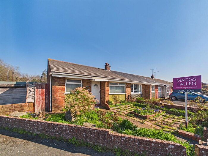 2 Bedroom Bungalow For Sale In Sunningdale, Yate, Bristol, BS37