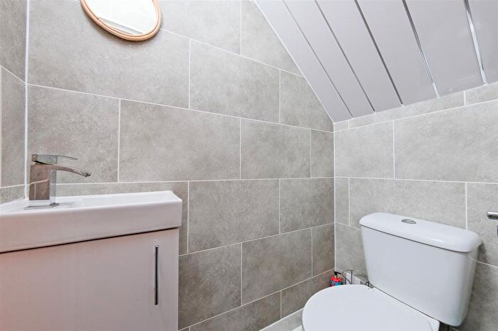 2 Bedroom Semi-Detached House For Sale In Boden Quadrant, Motherwell, ML1