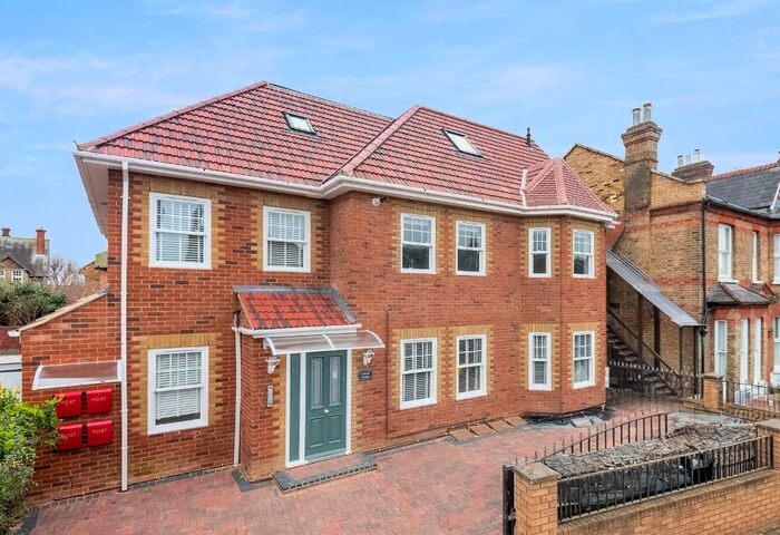 2 Bedroom Flat To Rent In Coldershaw Road, Ealing, London, W13