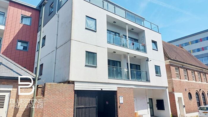 2 Bedroom Flat To Rent In Clarendon Road, Redhill, RH1