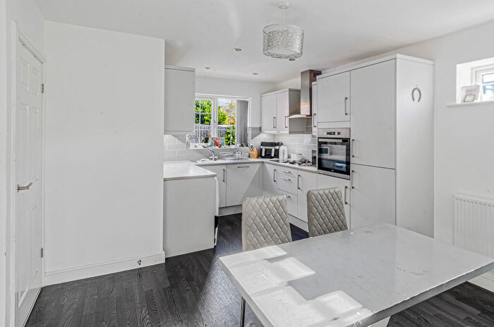 4 Bedroom Detached House For Sale In Springvale Close, Chesterfield, S45