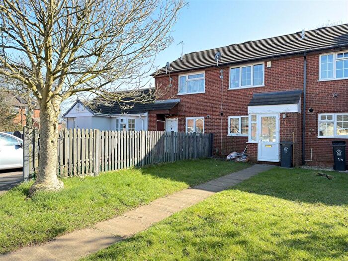 2 Bedroom Town House For Sale In Lyle Close, Rushey Mead, Leicester, LE4