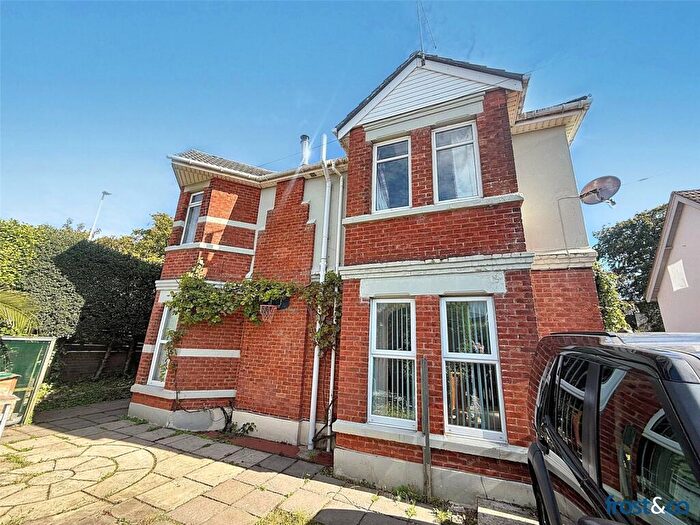 6 Bedroom Detached House For Sale In Bournemouth Road, Lower Parkstone, Poole, Dorset, BH14