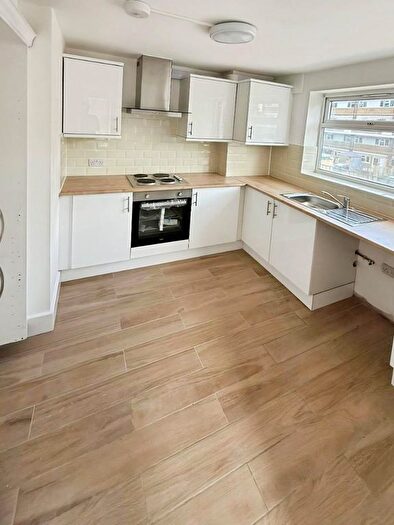 2 Bedroom Flat To Rent In Clove Street, London, E13
