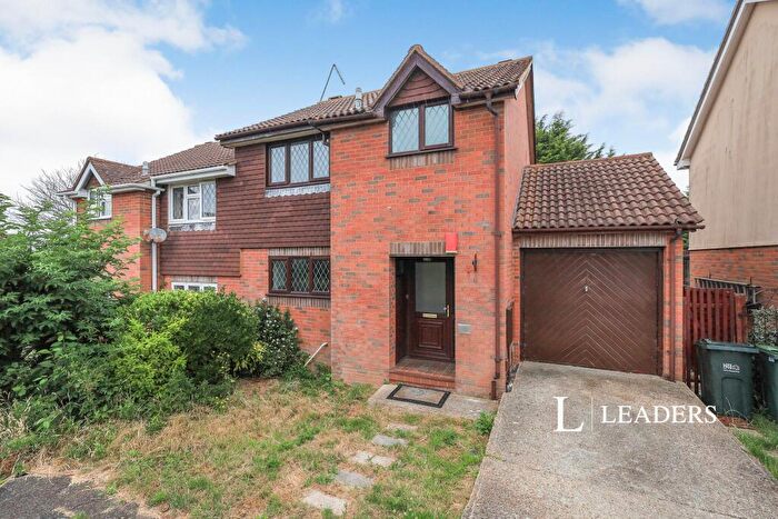 3 Bedroom Semi-Detached House To Rent In Sorrel Drive, BN23