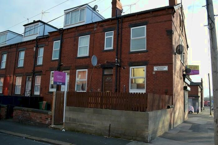 3 Bedroom End Of Terrace House To Rent In Longroyd Street, Leeds, LS11