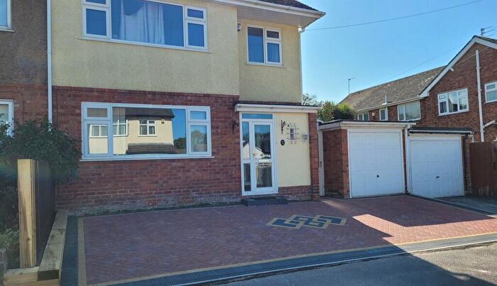 3 Bedroom Semi Detached House For Sale In Nantwich Close, Wirral, CH49