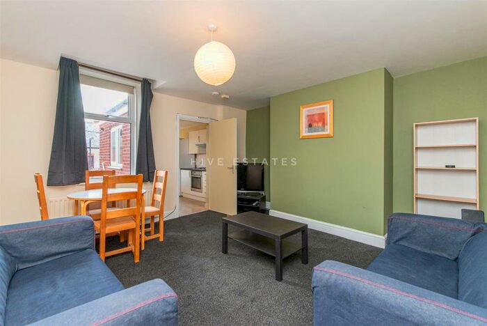 5 Bedroom Maisonette To Rent In Hotspur Street, Heaton, Newcastle Upon Tyne, NE6