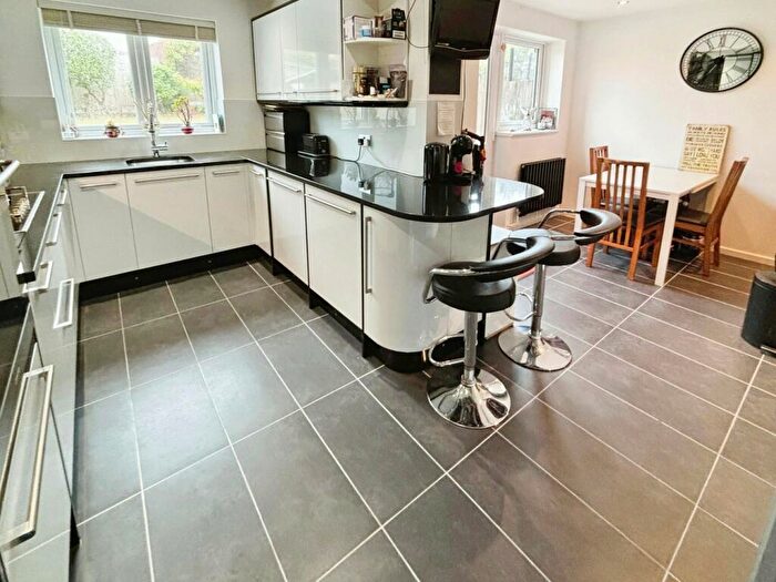 4 Bedroom Detached House For Sale In Balfour Drive, Calcot, Reading, RG31