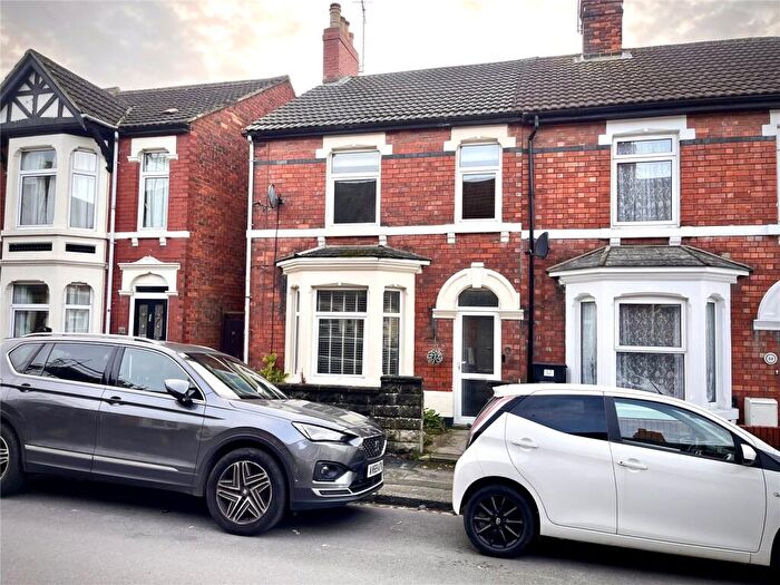 3 Bedroom End Of Terrace House To Rent In Kent Road, Old Town, Swindon, Wiltshire, SN1