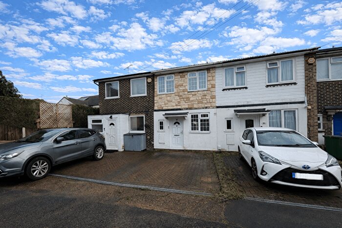 2 Bedroom Terraced House For Sale In Anderson Drive, Ashford, TW15