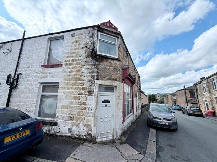 4 Bedroom End Terrace House For Sale In Bridge Street, Brierfield, BB9