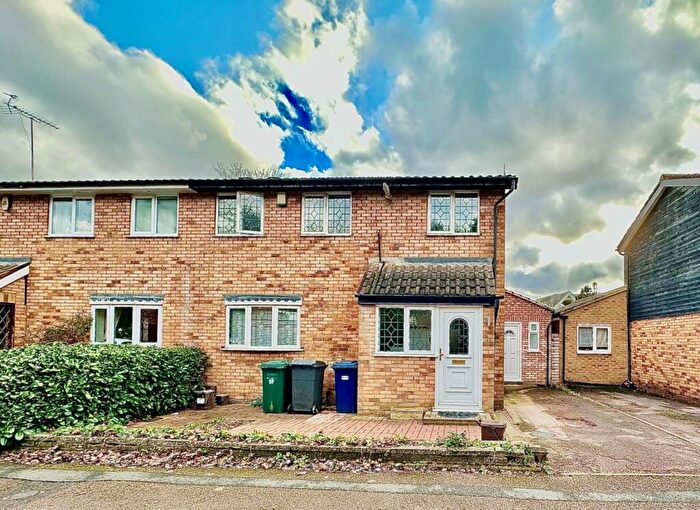 3 Bedroom Terraced House To Rent In Marshalls Close, New Southgate, London, N11