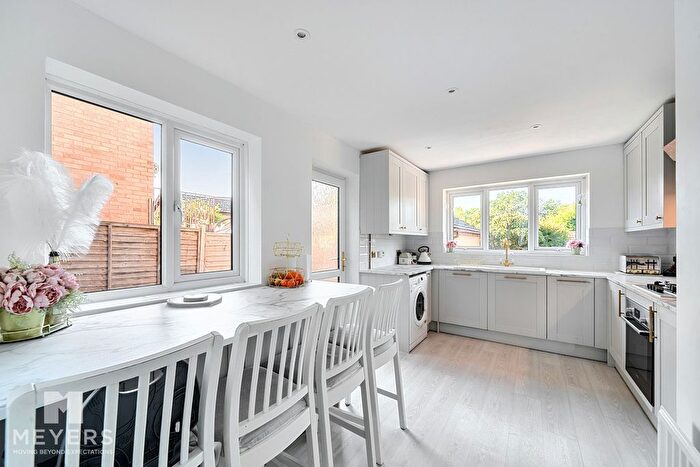 4 Bedroom Detached House For Sale In Blaney Way, Wimborne, BH21
