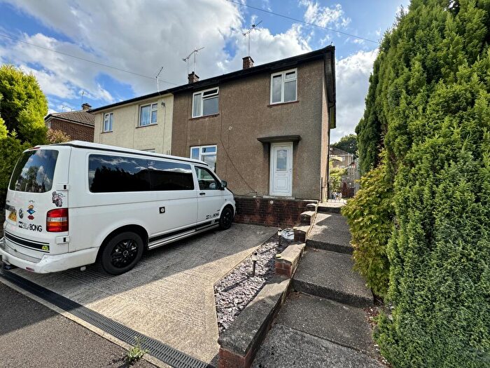 3 Bedroom Semi-Detached House To Rent In Madin Drive, Inkersall, Chesterfield, S43