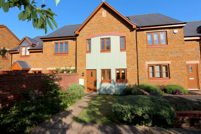 3 Bedroom Terraced House For Sale In The Grange, Hook Norton, OX15